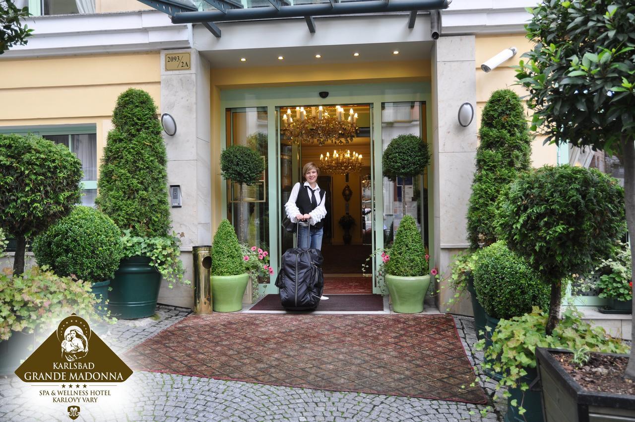 Karlsbad Grande Madonna Hotel Exterior photo